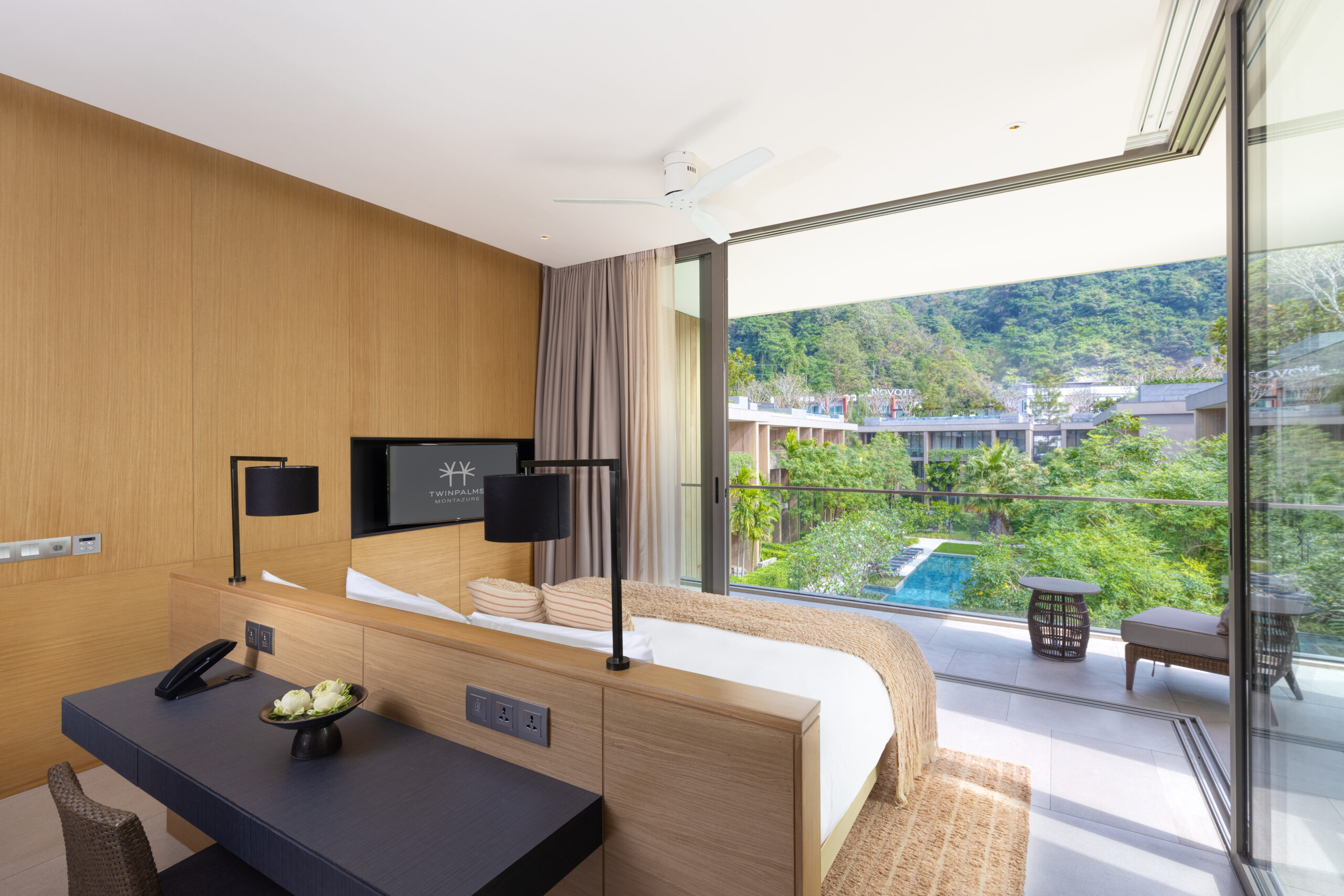 Grand Azure Pool Penthouse 2 Grand Azure Penthouse Private Pool Bedroom scaled