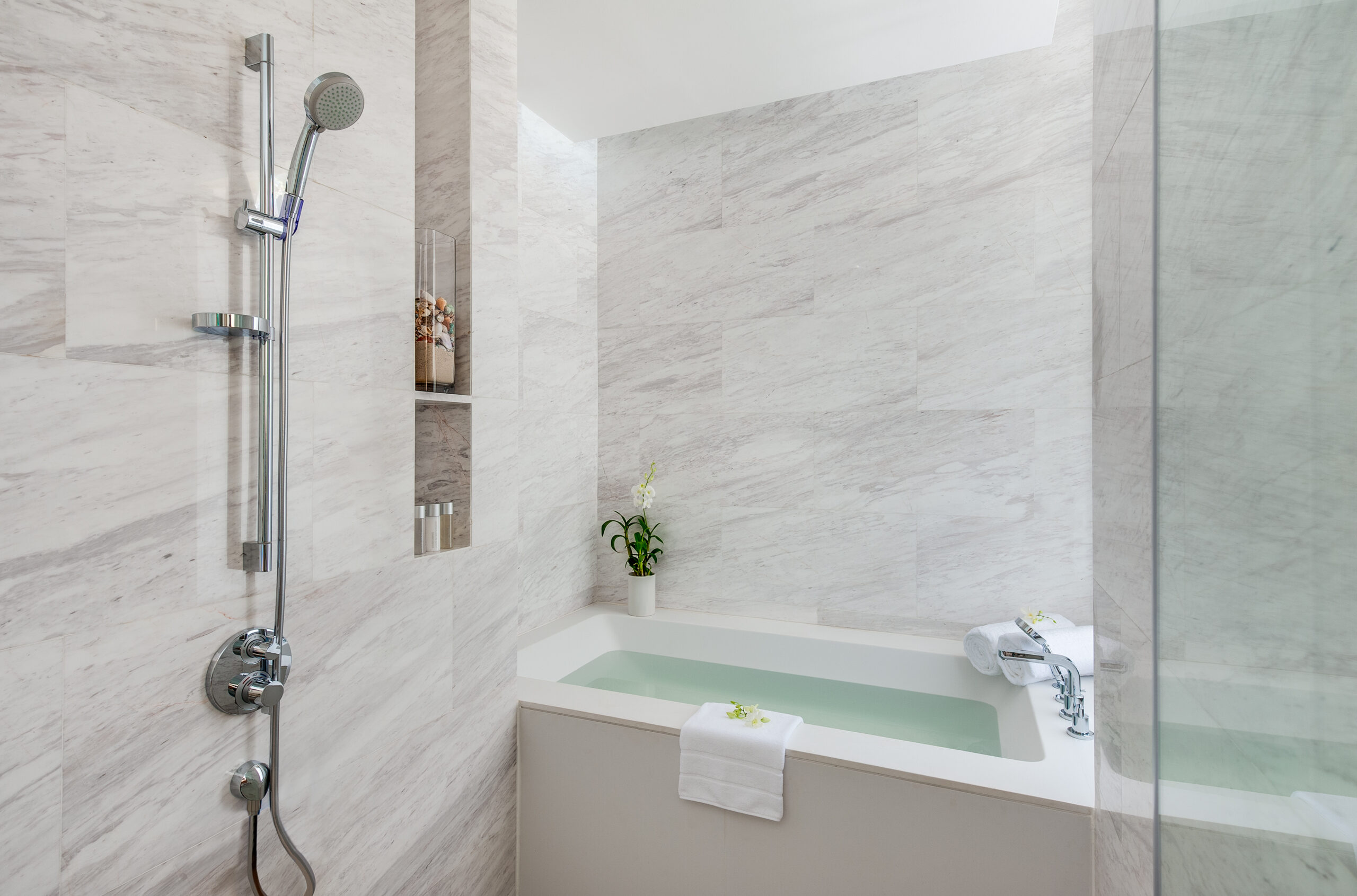 Grand Azure Sea View Pool Suite 4 Grand Azure Sea View Suite Private Pool Bathroom 1 scaled